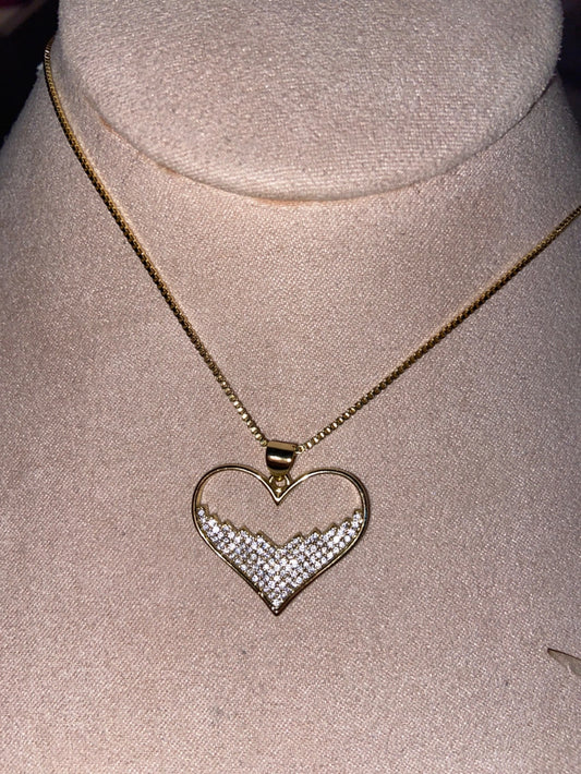 CADENA CORAZON MITAD PIEDRA ORO